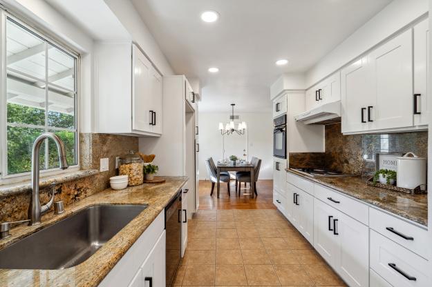 687 Carroll Dr Kitchen