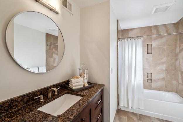 687 Carroll Dr Bathroom