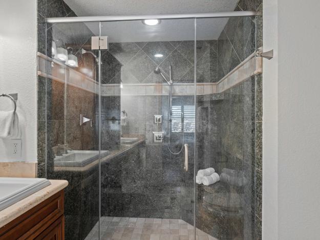 437 S Clovercrest Bathroom