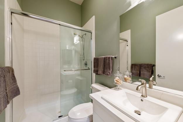 6 Iron Horse Lane Bathroom