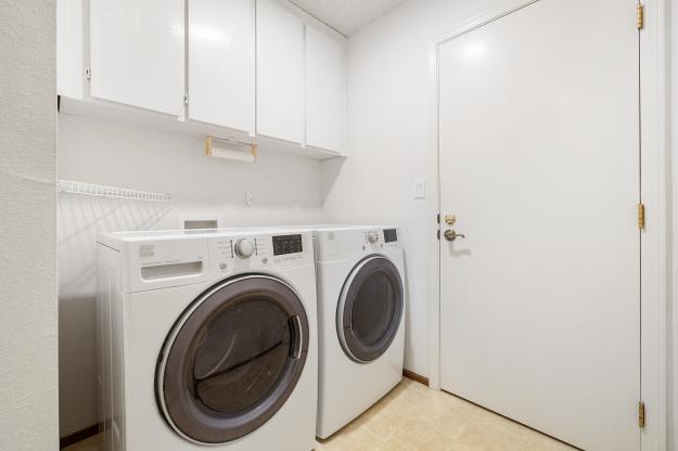 404 Saddlebrook Laundry Room