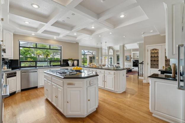 3309 Deer Hollow Kitchen