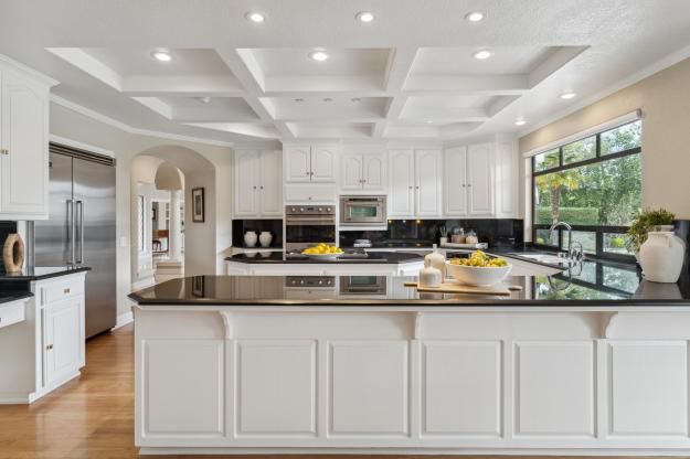 3309 Deer Hollow Kitchen