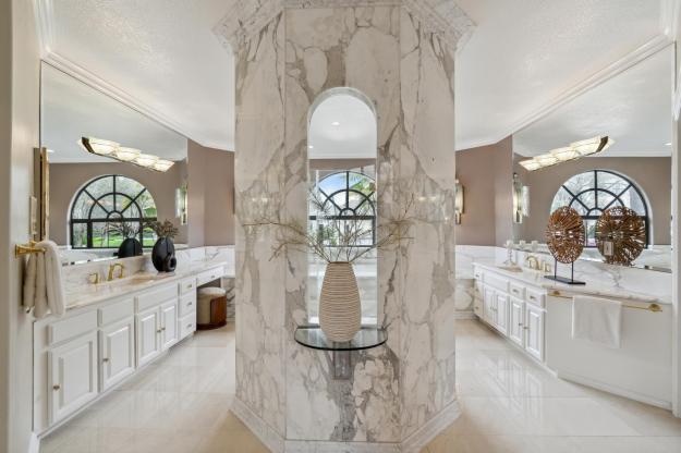 3309 Deer Hollow Bathroom