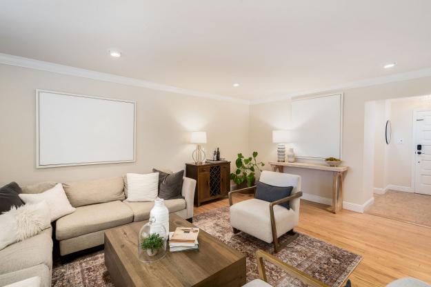 167 Belgian Drive Living Room
