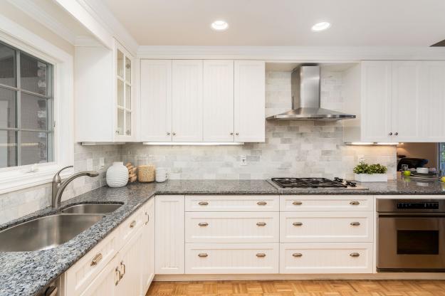 167 Belgian Drive Kitchen