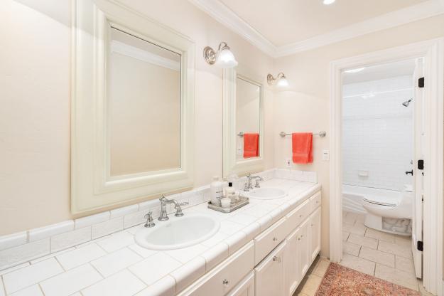 167 Belgian Drive Bathroom