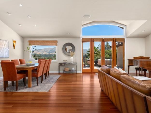 1 Sky Ter Living Room