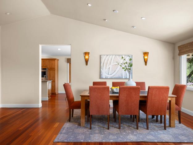 1 Sky Ter Dining Room