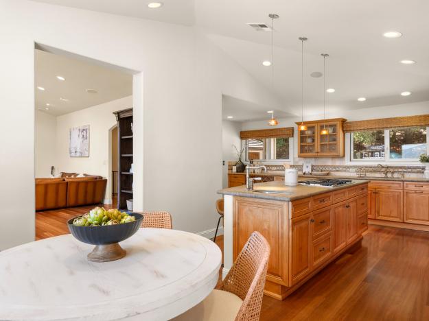 1 Sky Ter Kitchen