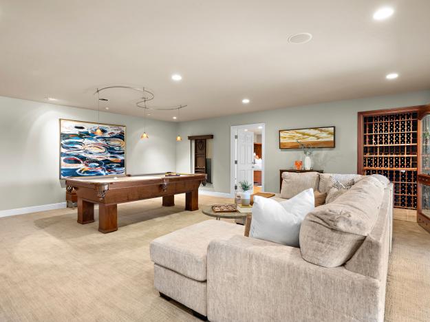 1 Sky Ter Game Room