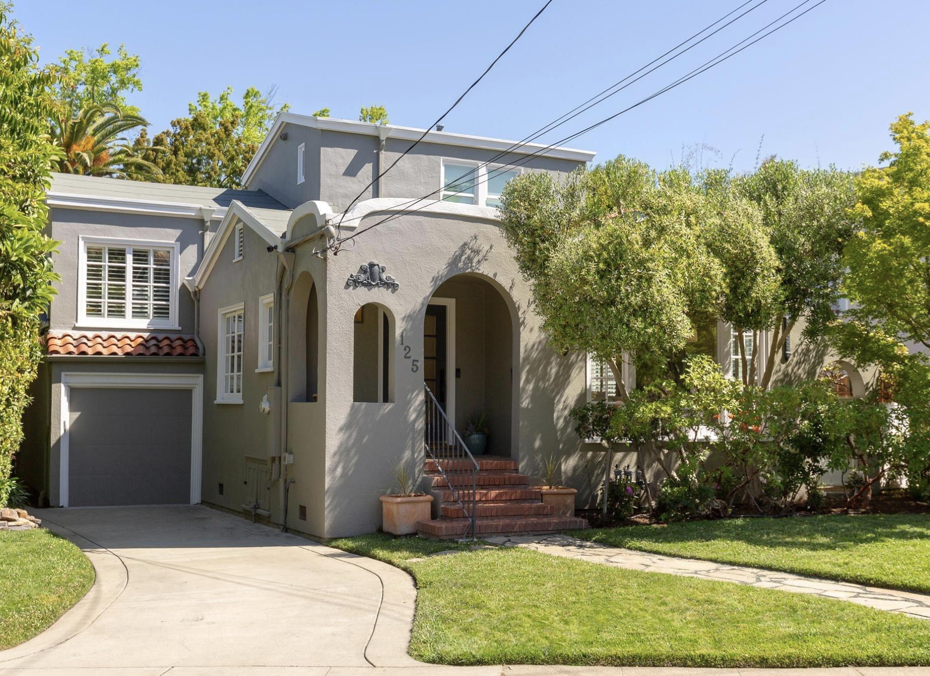 125 Palm Ave