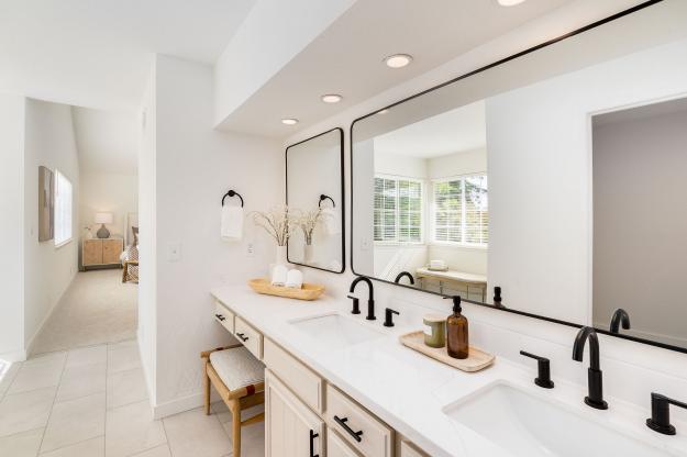 201 Escobar Place Bathroom