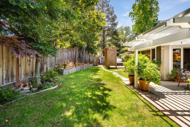14 Avon Ct Backyard
