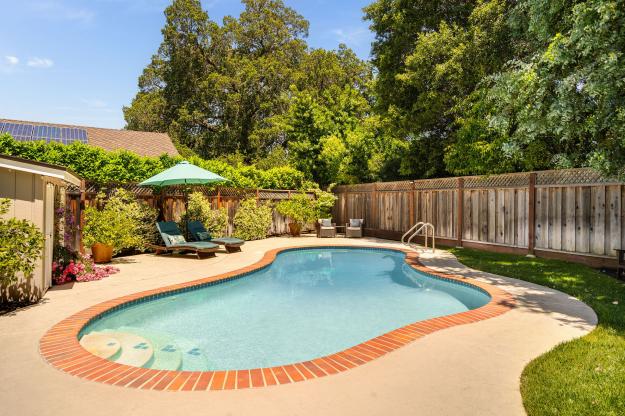 14 Avon Ct Backyard