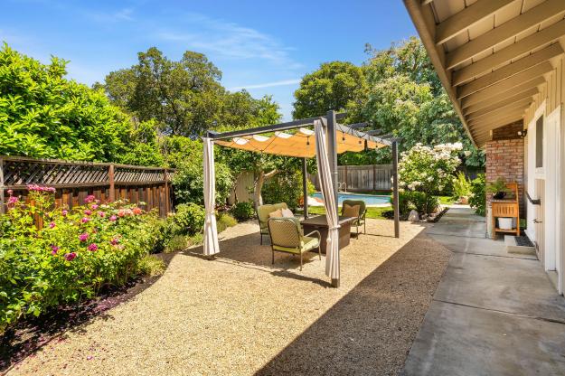 14 Avon Ct Backyard