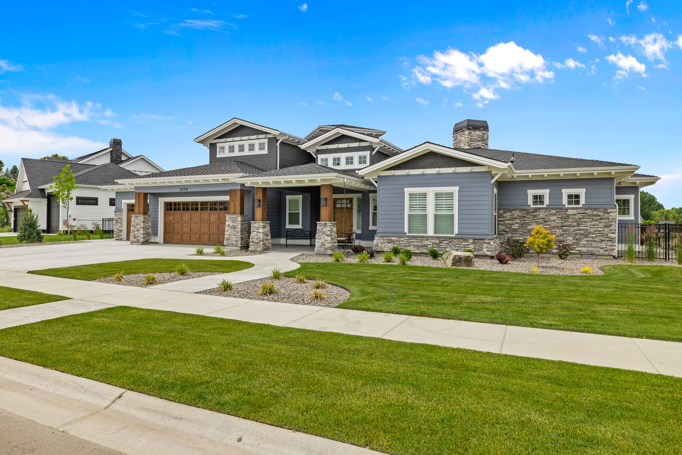 Waterfront living in Creighton Woods