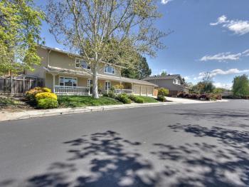 1025 Alicante Drive Image #1