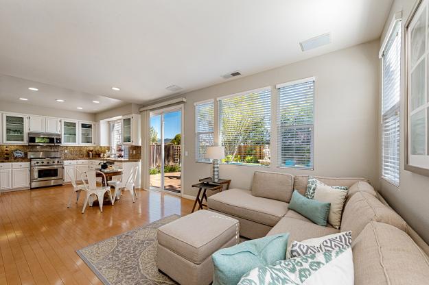 414 Fuchsia Lane - Living Room