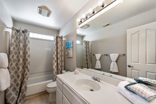 414 Fuchsia Lane - Bathroom