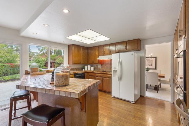 Kitchen at 520 Wimbledon Rd