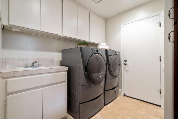 145 Gardner Place Laundry Room