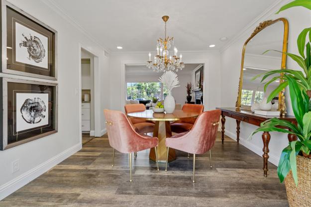 696 Brookside Drive Dining Room