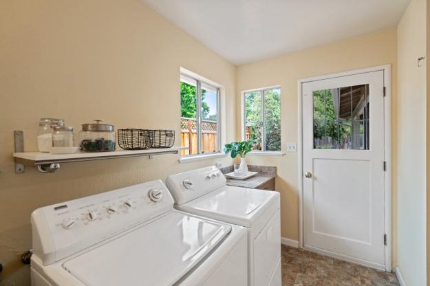 1489 Sunnybrook Road Laundry Room