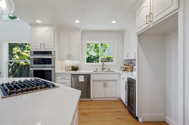 307 Zagora Drive Kitchen