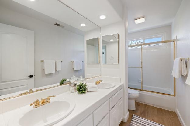 307 Zagora Drive Bathroom