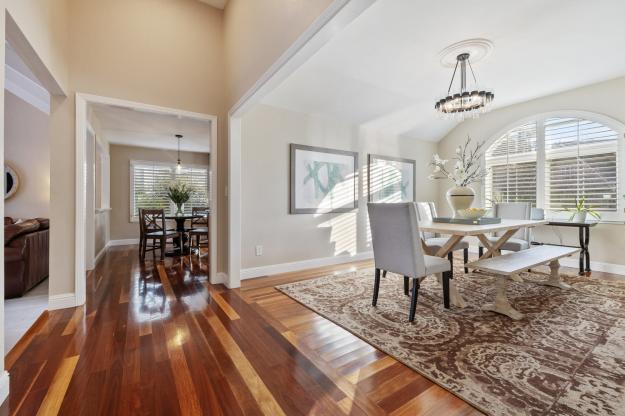 360 Red Maple Dining Room