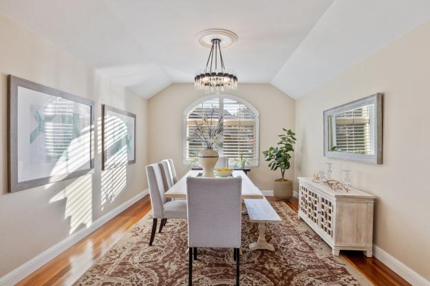 360 Red Maple Dining Room