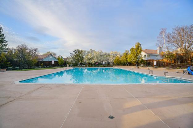 323 Mountain Ridge Community Amenities