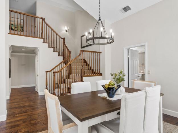 256 Viewpoint Drive Dining Room