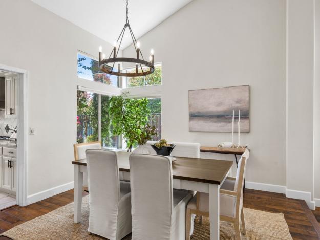256 Viewpoint Drive Dining Room