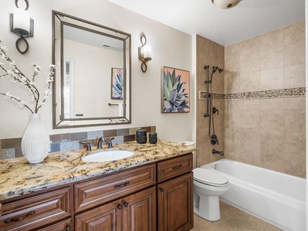 256 Viewpoint Drive Bathroom