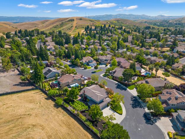 256 Viewpoint Drive Backyard